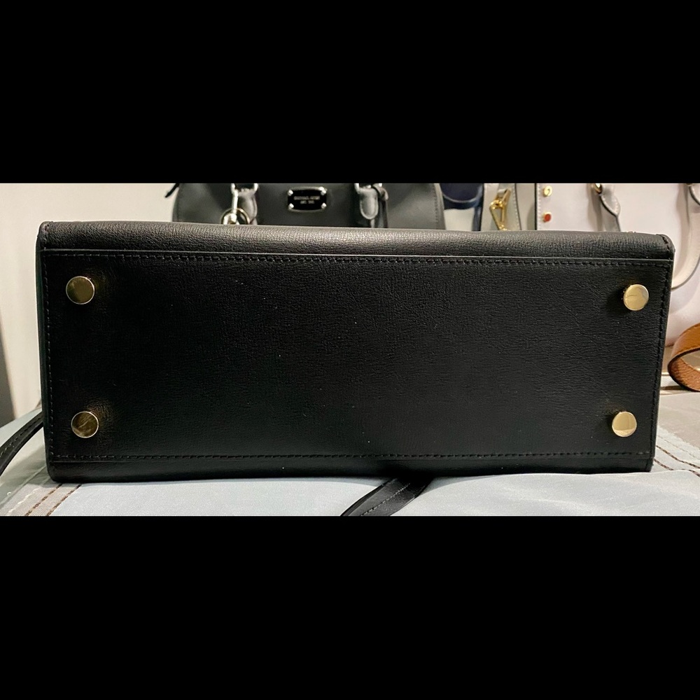 Michael Kors Purse - Picture 5 of 5